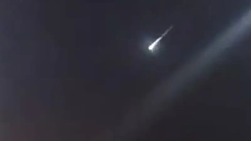 هل توجد علاقة بين نيزك الدوادمي وزلازل تركيا..باحث فلكي يجيب