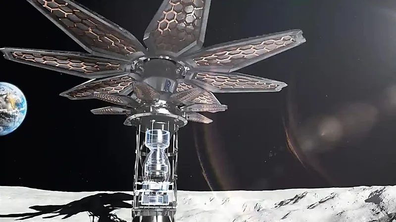 "رولز رويس" تطور مفاعل نووي على سطح القمر