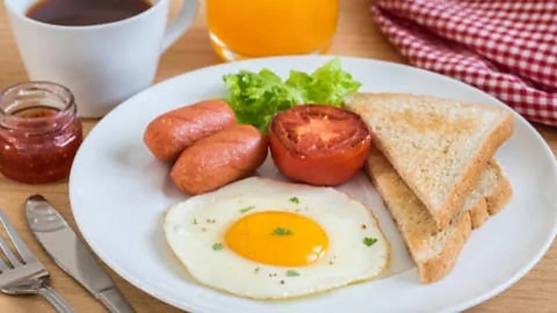 استشاري: لتجنب الإصابة بالحرقان والتخمة وعسر الهضم في رمضان قسم وجباتك