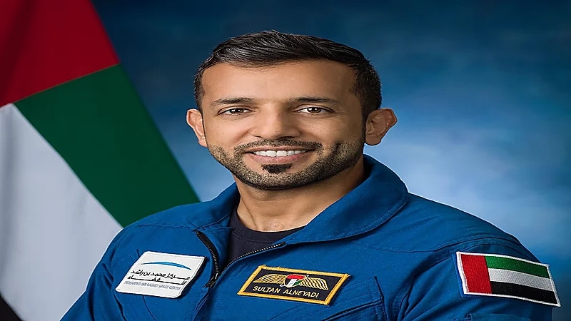 سلطان النيادي: شهدنا أكثر من 450 شروقا وغروبا في هذا الشهر