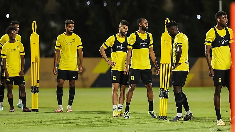 الاتحاد يغلق ملف مقدمات عقود لاعبيها الأجانب