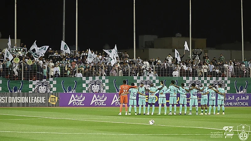 الأهلي يسدد رواتب لاعبيه الأجانب