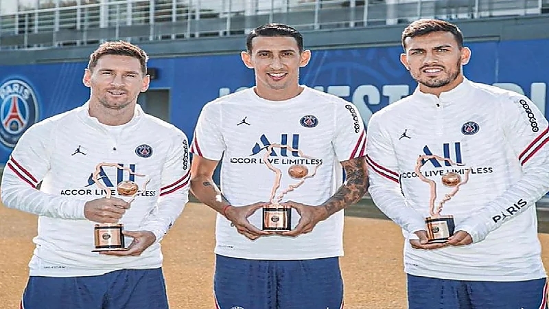 الهلال يسعى للتعاقد مع لاعبين لإقناع ميسي بالانضمام