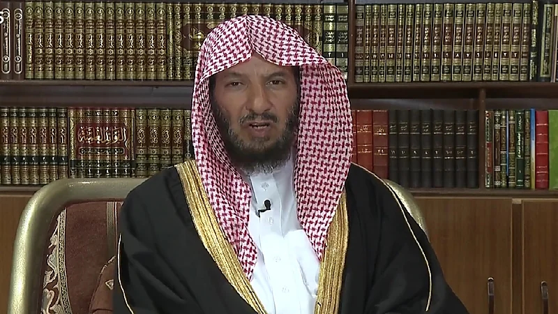 حكم إقراض المال لتمويل مشروع وطلب سداده مع نسبة أرباح (فيديو)