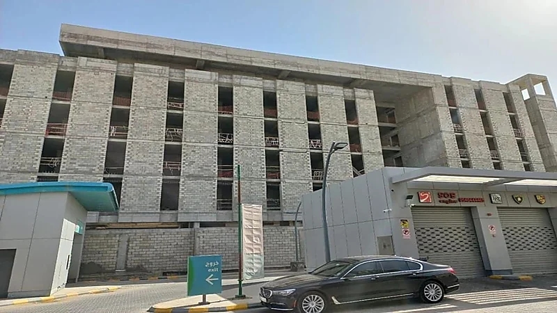 جانب من أعمال تنفيذ فندق واحة ساسكو على طريق الملك سلمان بالرياض.. صور