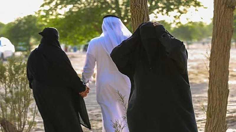 فتاة مؤيدة لـ التعدد: زوجك شريكك وليس ملكك..فيديو