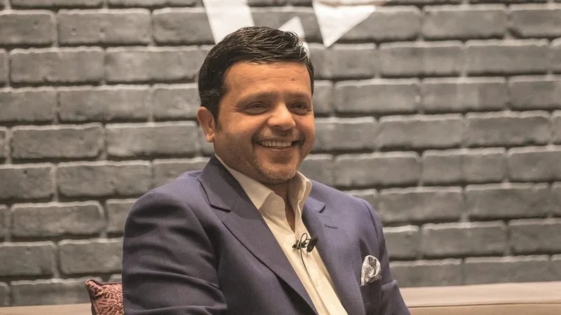 أسباب رفض محمد هنيدي العمل مع عادل إمام