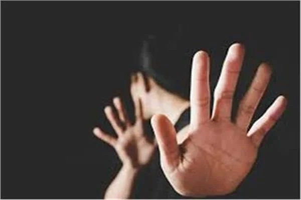 فني صيانة يهتك عرض فتاة اردنية