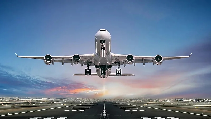 تعويضات يحصل عليها المسافر عند تأخير رحلة الطيران .. فيديو