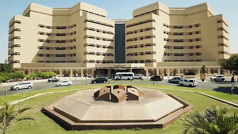 جامعة الملك عبدالعزيز تعلن عن برامج دبلومات لعام 1445هـ