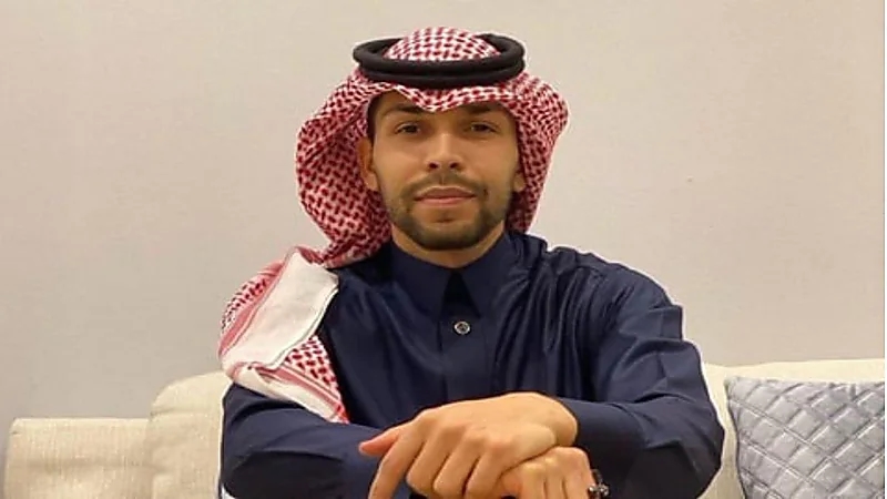 لاعب النصر السابق "بيتروس" يصدم سيارة مشجع هلالي.. فيديو