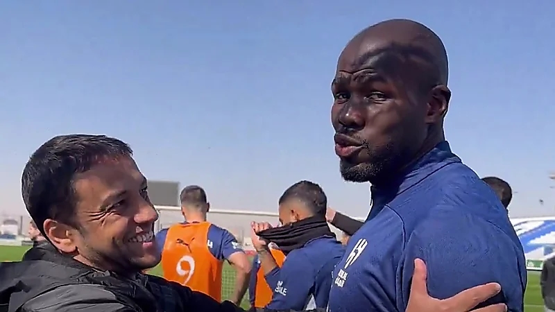 كوليبالي لـ محمد الشلهوب: أنت أسطورة الهلال .. فيديو