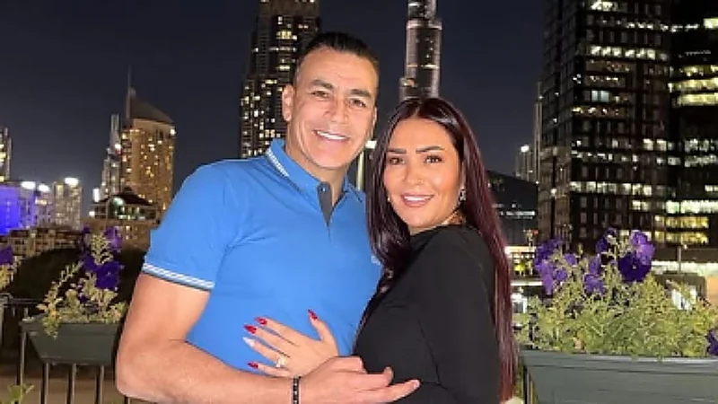 زوجة عصام الحضري تشاركه صورة رغم أحزان العائلة