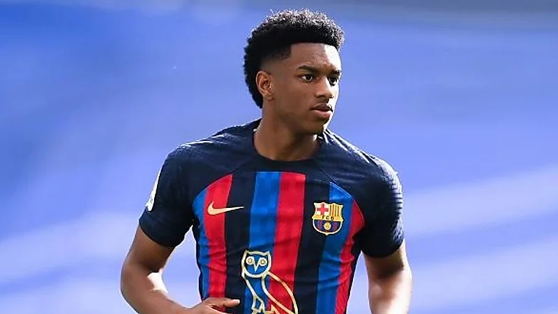 موقف محرج لنجم برشلونة بعد سؤاله عن اسم مدرب أتلانتا .. فيديو