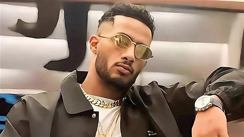 محمد رمضان يشارك اختباره للذكاء الاصطناعي بسؤال