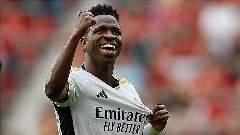 فينيسيوس يفاجئ ريال مدريد ويرفض تجديد عقده