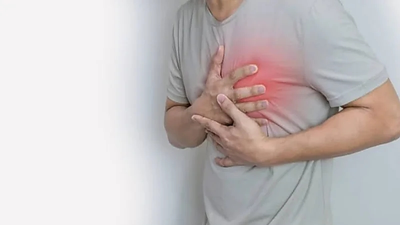 الشهري يوضح طريقة بسيطة لاكتشاف الجلطة وعلاجها الفوري.. فيديو