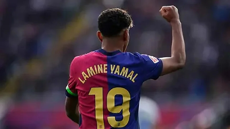 نجل إيتو يوجه طلب لنجم برشلونة يامال