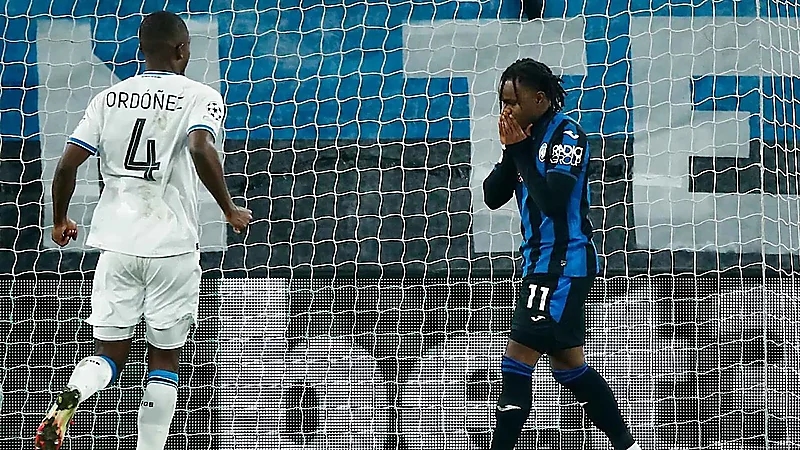 لاعب أتالانتا يرد على تعليقات مدربه المسيئة