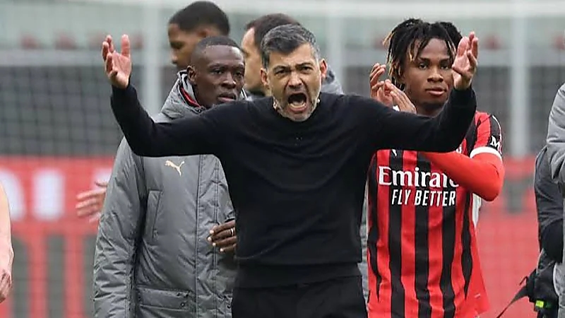 أسطورة برشلونة مُرشح لخلافة كونسيساو