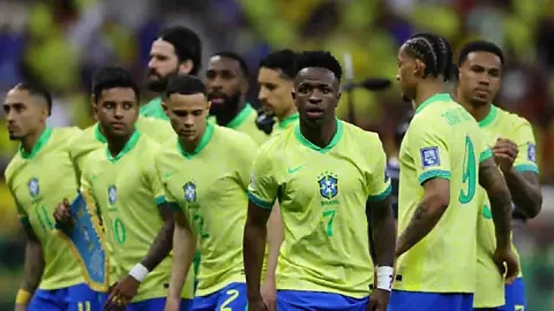 صحيفة أرجنتينية ترد بقوة على تصريحات رافينيا قبل مواجهة القمة