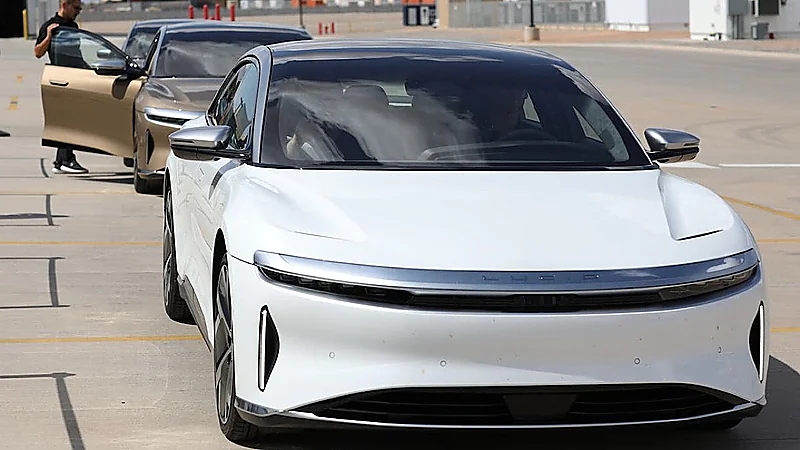 خبير سيارات: تسلا رأت جدية المملكة في الاستثمار في السيارات الكهربائية. فيديو