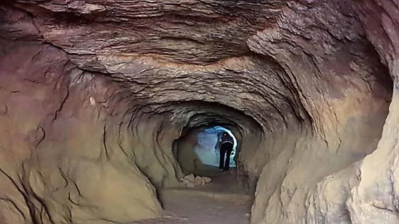 مهندس جيولوجي: عدد الكهوف في المملكة هائل ونسعي لاستكشاف المزيد منها ..فيديو