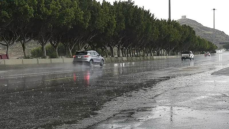 العقيل : تراجع الأمطار وسط المملكة وارتفاعها جنوبًا خلال الأيام المقبلة .. فيديو