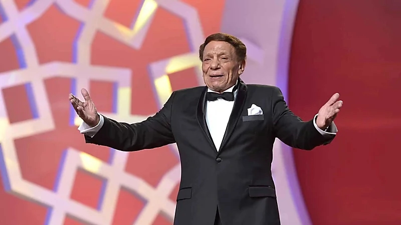 عصام إمام ينفي شائعات تدهور صحة عادل إمام: "أخبار مغلوطة"