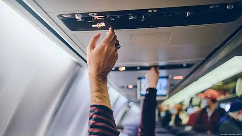 امرأة تتعرض لاعتداء جنسي على متن طائرة