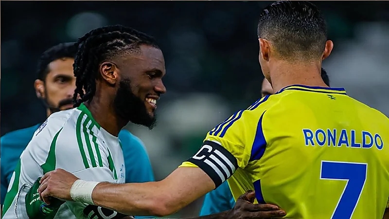 كيسيه : عندما تلعب أمام رونالدو ستشعر بمشاعر قوية .. فيديو