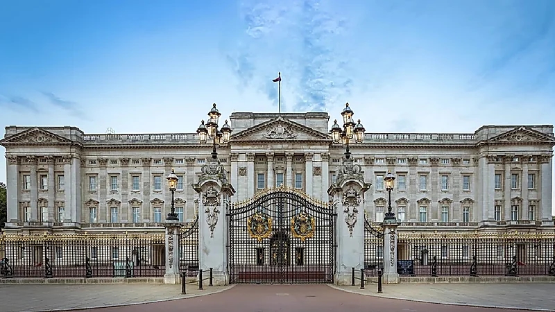 منع المناديل المبللة بقصر باكينغهام