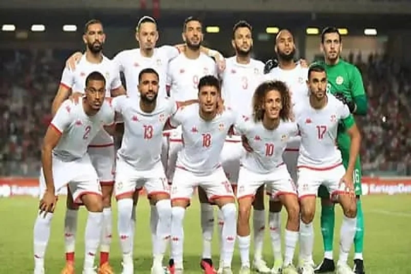 اتحاد الكرة التونسي يلوّح بالتصعيد ضد فرانكفورت بعد رفض تسريح إلياس السخيري