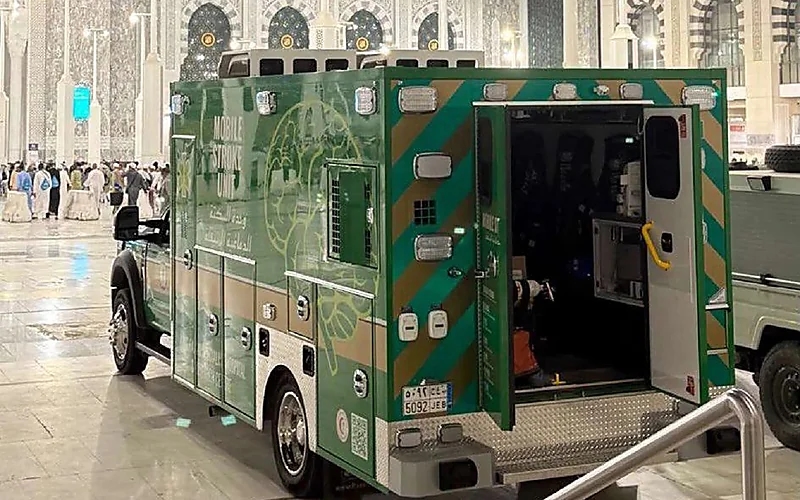 أول سيارة إسعاف مجهزة بأشعة مقطعية للحالات الحرجة في الحرم المكي