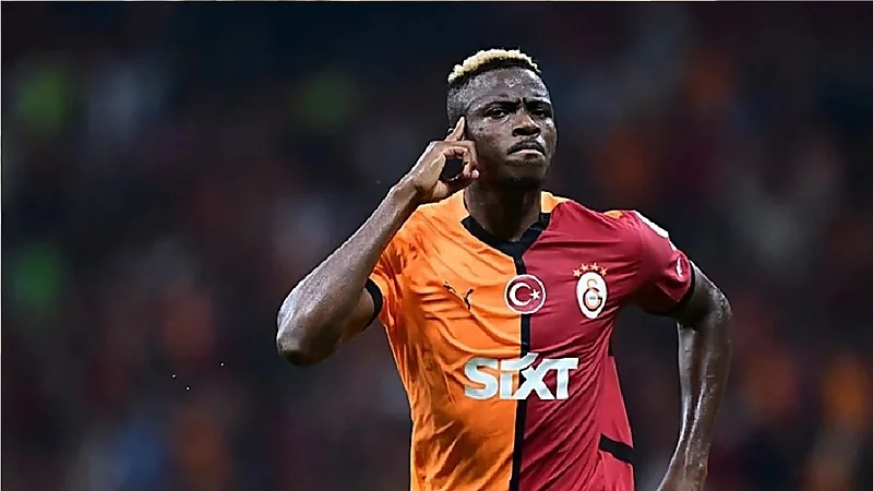 الهلال يبلغ نابولي باستعداده لدفع الشرط الجزائي لضم أوسيمين