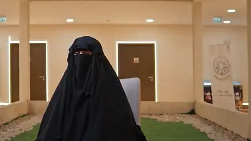 والدة الشهيد يحيى: رفعت دعائي من مكة وافتخرت بشهادته.. فيديو