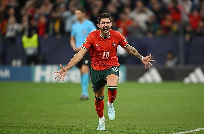 روبن نيفيز: هذه أهم لحظة في مسيرتي وآمنت بنفسي في ركلة الحسم