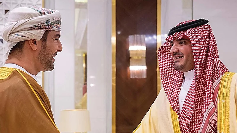الأمير عبدالعزيز بن سعود يستقبل السفير العماني الجديد