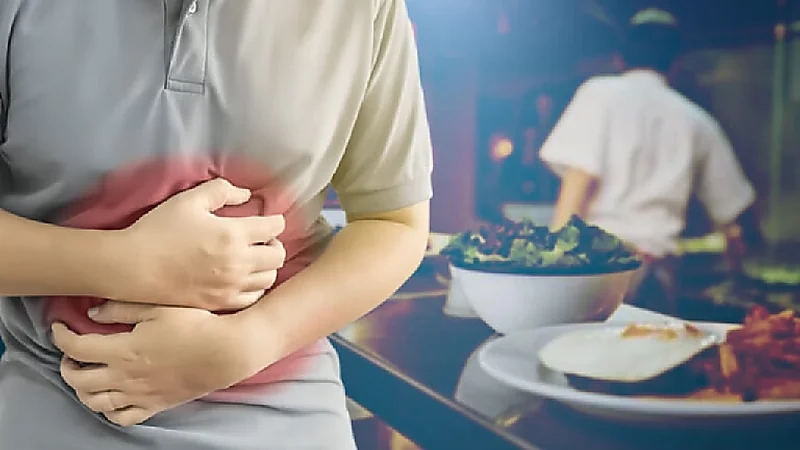 تسمم غذائي يصيب 9 أشخاص في حفل زفاف بمصر