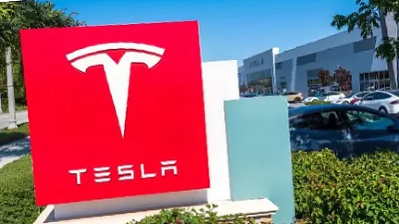 هيئة محلفين تُغرم تسلا 242 مليون دولار بسبب حادث مميت