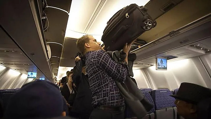 عصابات منظمة تثير قلق شركات الطيران مع تزايد سرقات الركاب .. فيديو