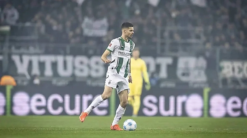 غموض يحيط بصفقة انتقال فايغل إلى الشباب