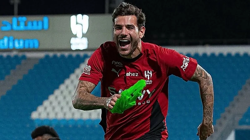 عقوبة انضباطية توقف ثيو  عن مواجهة الرياض