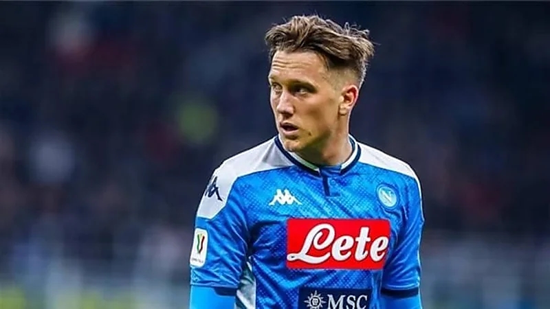 زوجة نجم نابولي تلمح لانتقاله للأهلي