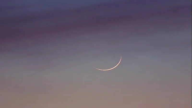 "فلكية جدة": هلال محرم سيزين سماء المملكة بعد غروب شمس الاثنين