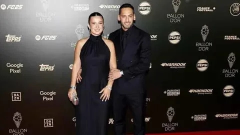 زوجة تشالهان أوغلو تهاجم زميله في إنتر