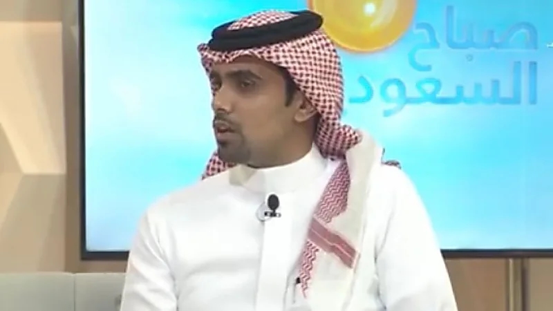 "استشاري" يوضح التأثير بين آلام المعدة والحالة النفسية (فيديو)