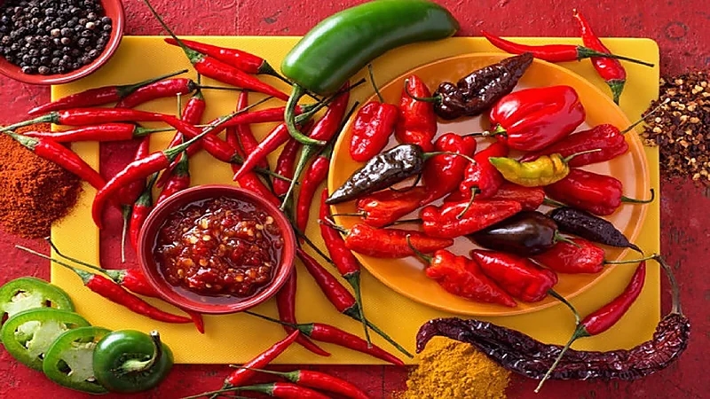 7 أطعمة تجنب تناولها قبل النوم