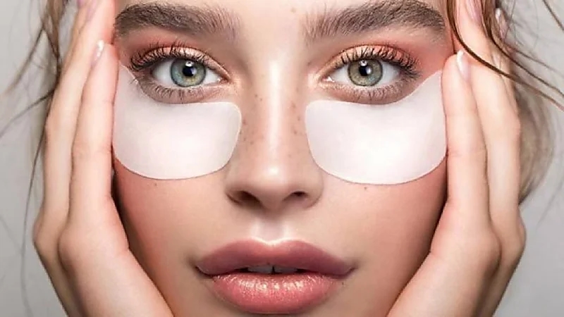 فائدة أقنعة العينين للتخلص من الهالات السوداء