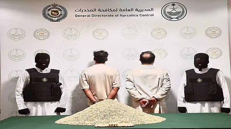 ضبط 411,546 قرصًا من الإمفيتامين المخدر داخل أنابيب بلاستيكية في أحشاء أغنام.. فيديو